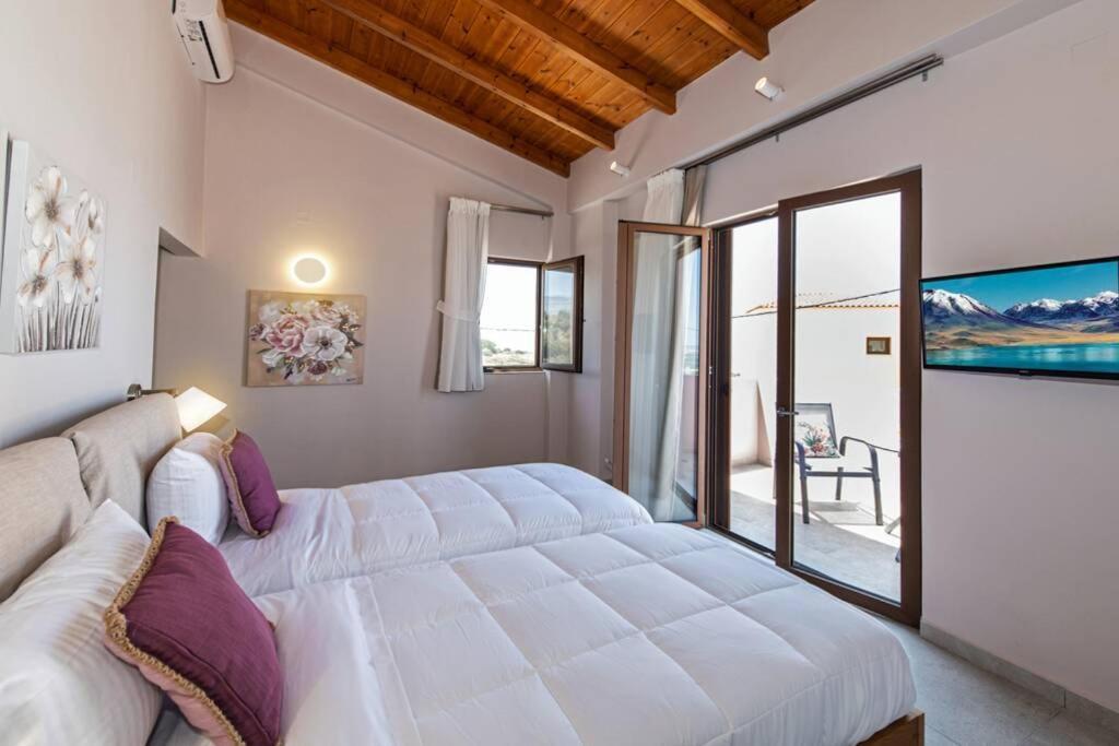Villa Anthi, A Modern Villa With Salted Water Pool,Hot Tub & Bbq! Rethymno  Exterior photo
